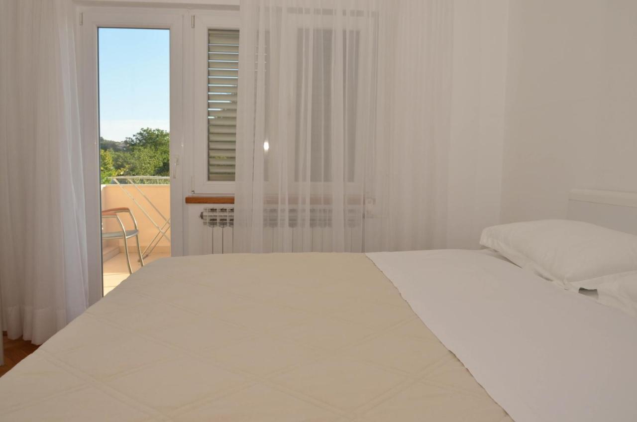 Apartments Tomas Betina  Bagian luar foto
