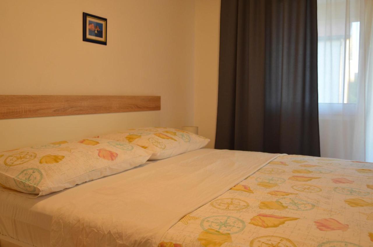 Apartments Tomas Betina  Bagian luar foto