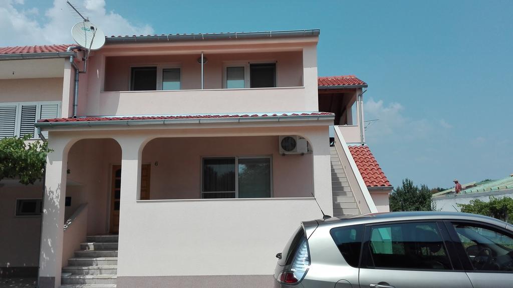 Apartments Tomas Betina  Bagian luar foto