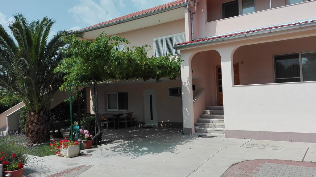 Apartments Tomas Betina  Bagian luar foto